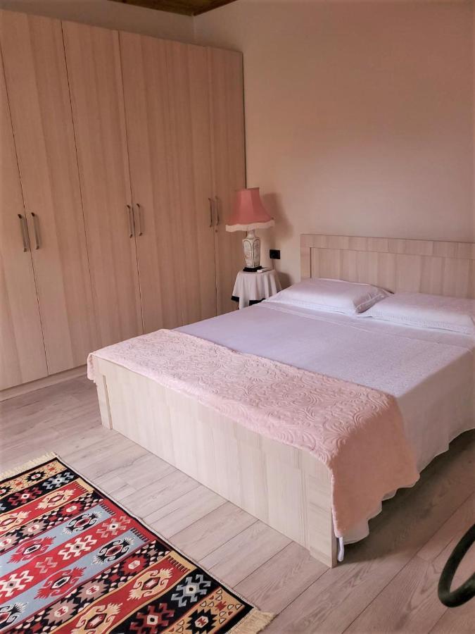 Tirana Traditional Home ภายนอก รูปภาพ
